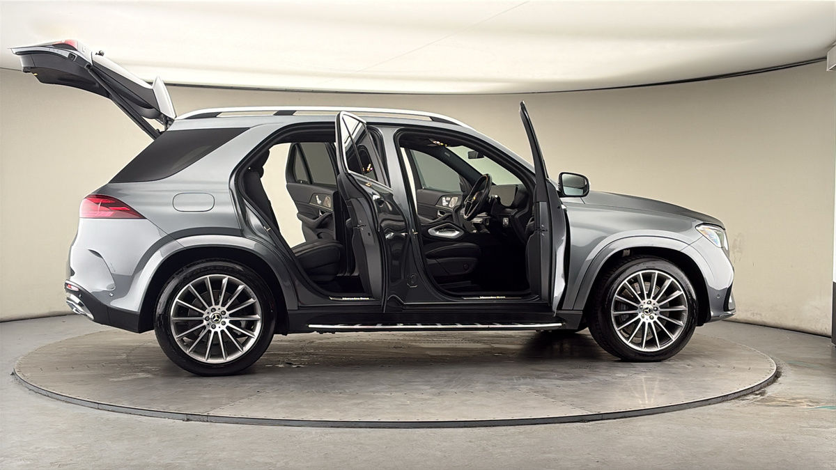 More views of Mercedes-Benz GLE