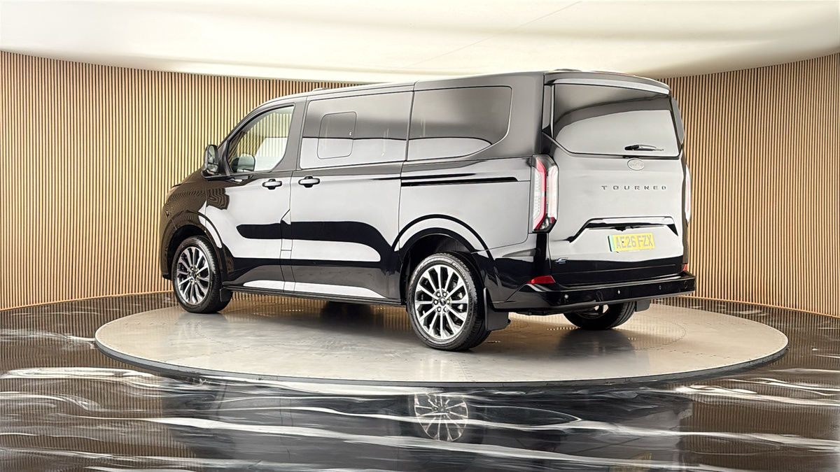 More views of Ford E-Tourneo Custom
