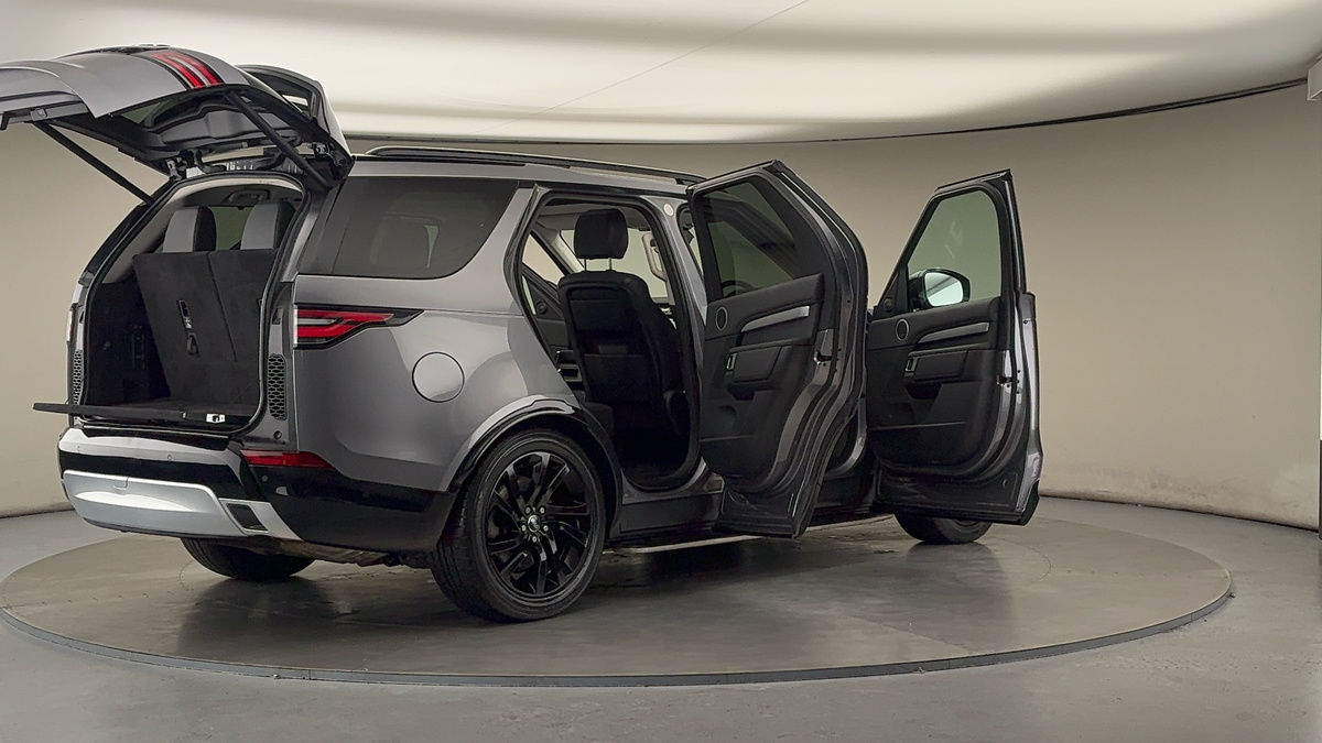 More views of Land Rover Discovery