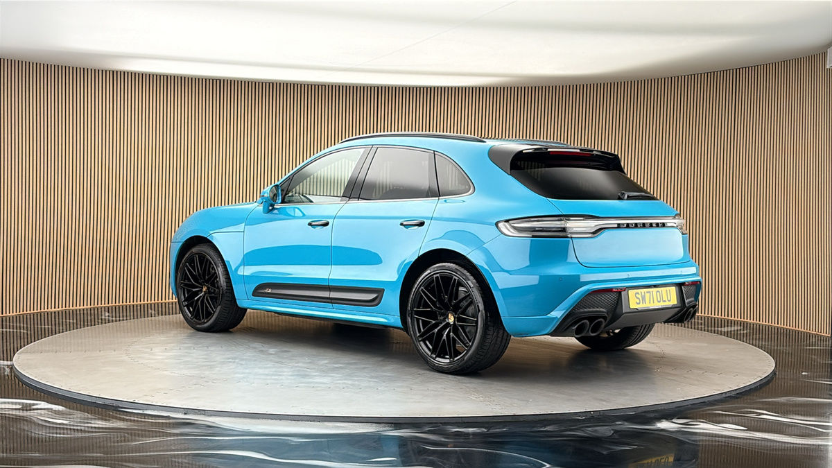 More views of Porsche Macan
