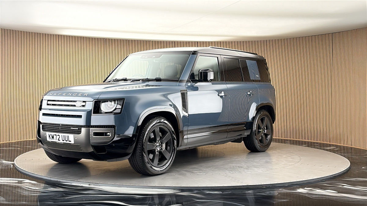 More views of Land Rover Defender 110