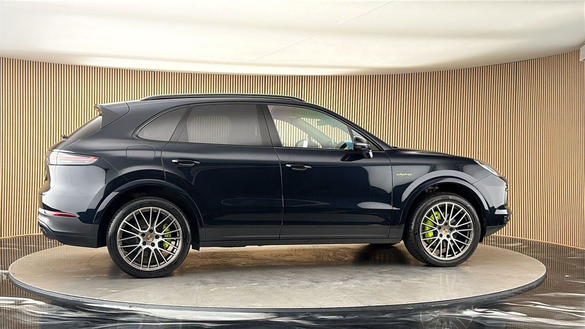 More views of Porsche Cayenne