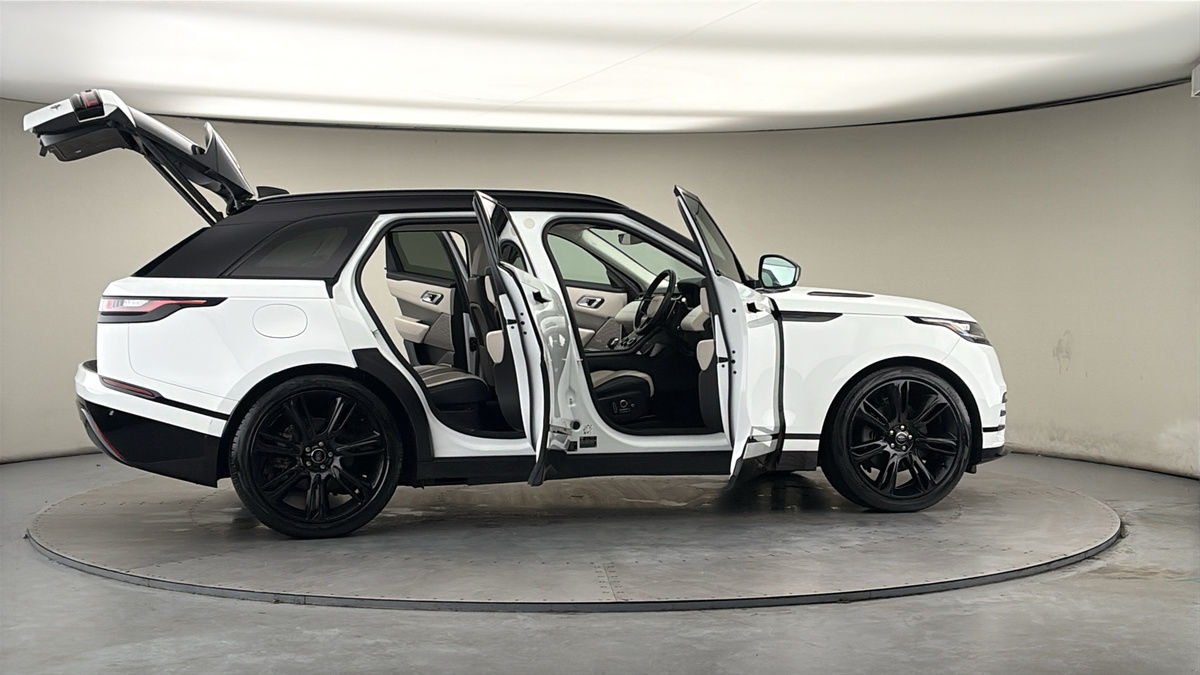 More views of Land Rover Range Rover Velar