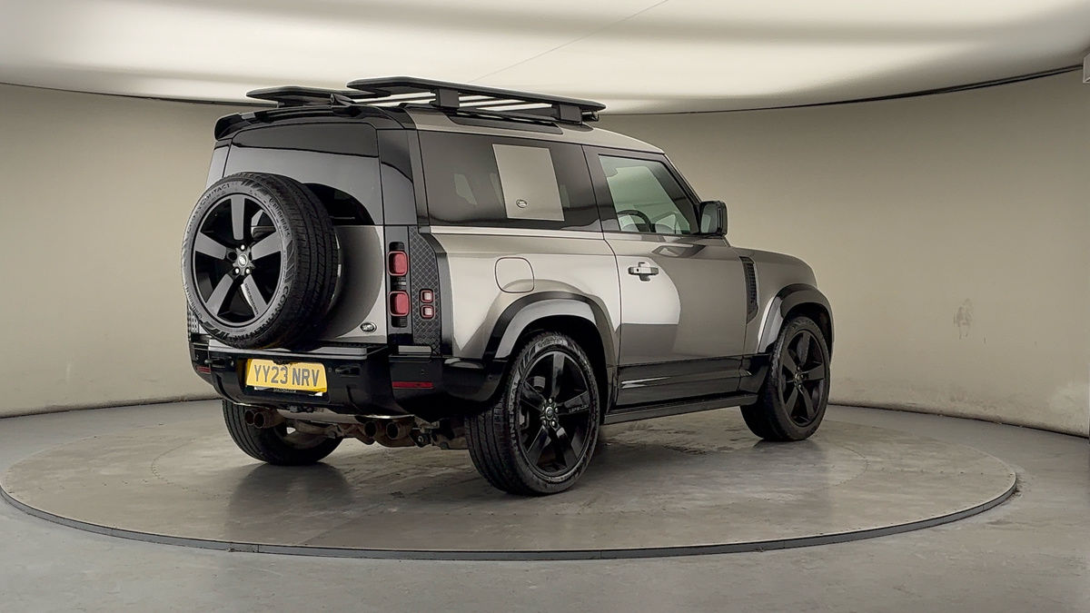 More views of Land Rover Defender 90