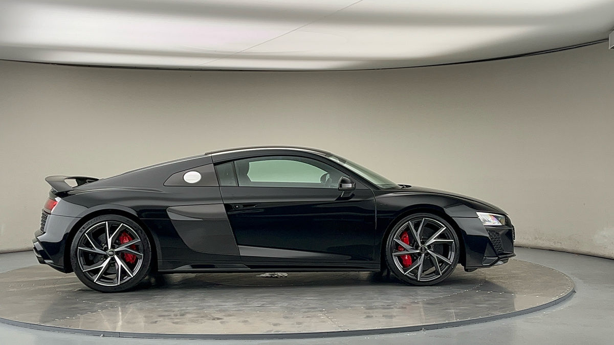 Audi R8 Image 16