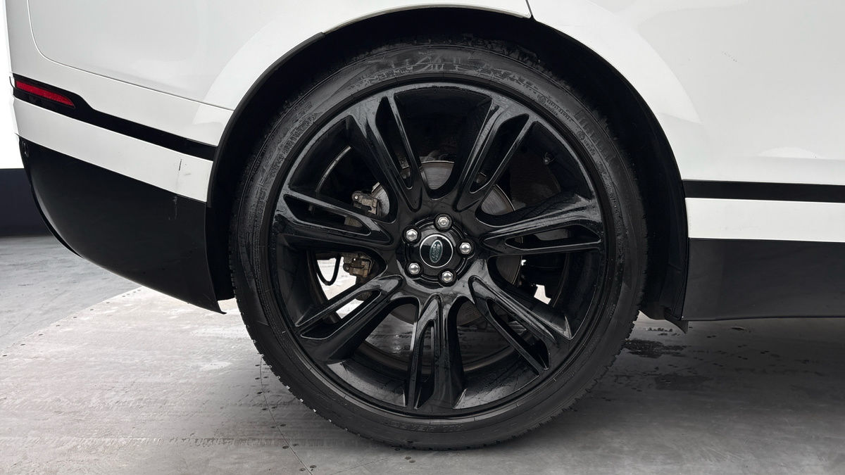 Land Rover Range Rover Velar Image 10