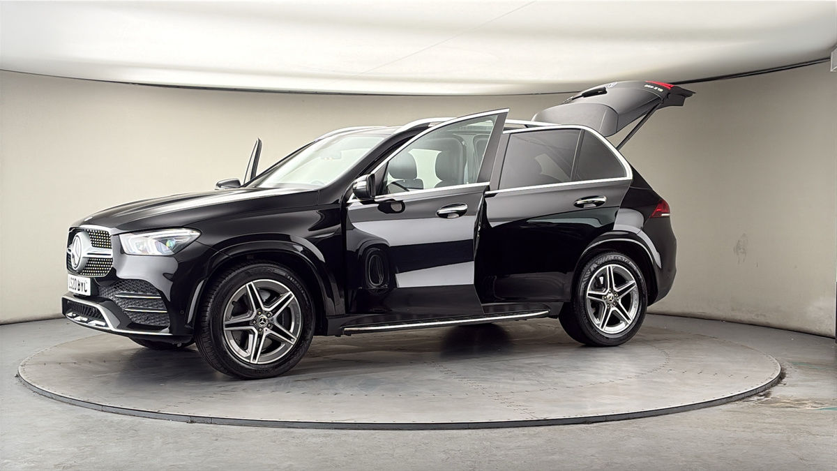 More views of Mercedes-Benz GLE