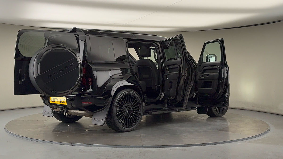 More views of Land Rover Defender 110
