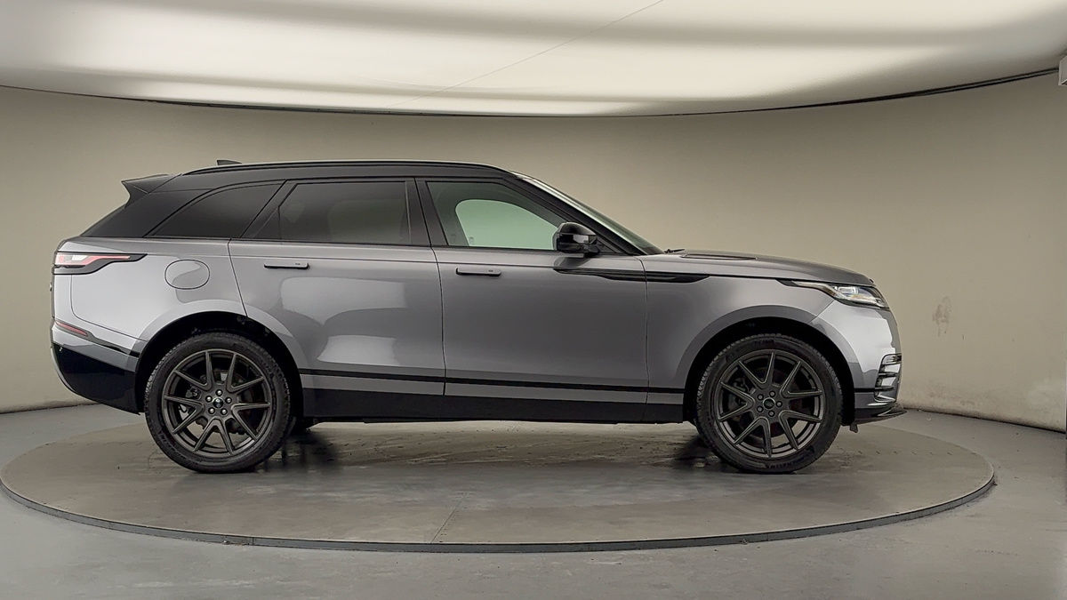 Land Rover Range Rover Velar Image 16