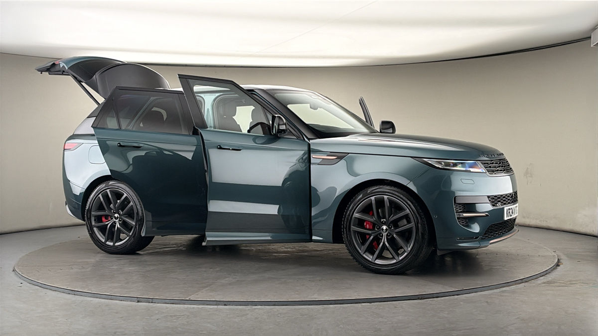 More views of Land Rover Range Rover Sport