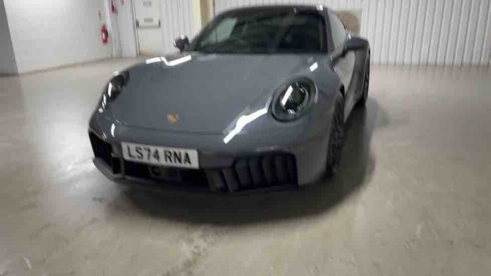 More views of Porsche 911