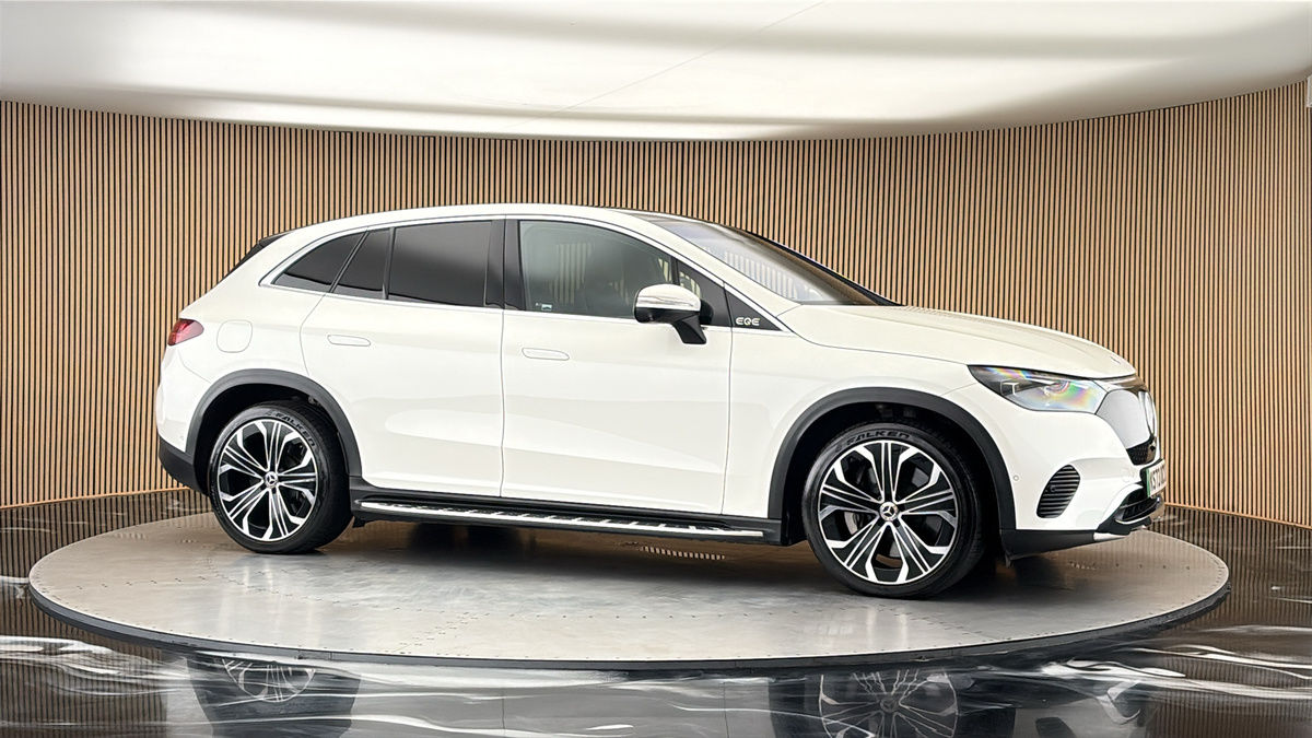 More views of Mercedes-Benz EQE