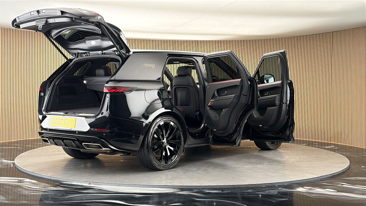 More views of Land Rover Range Rover Sport