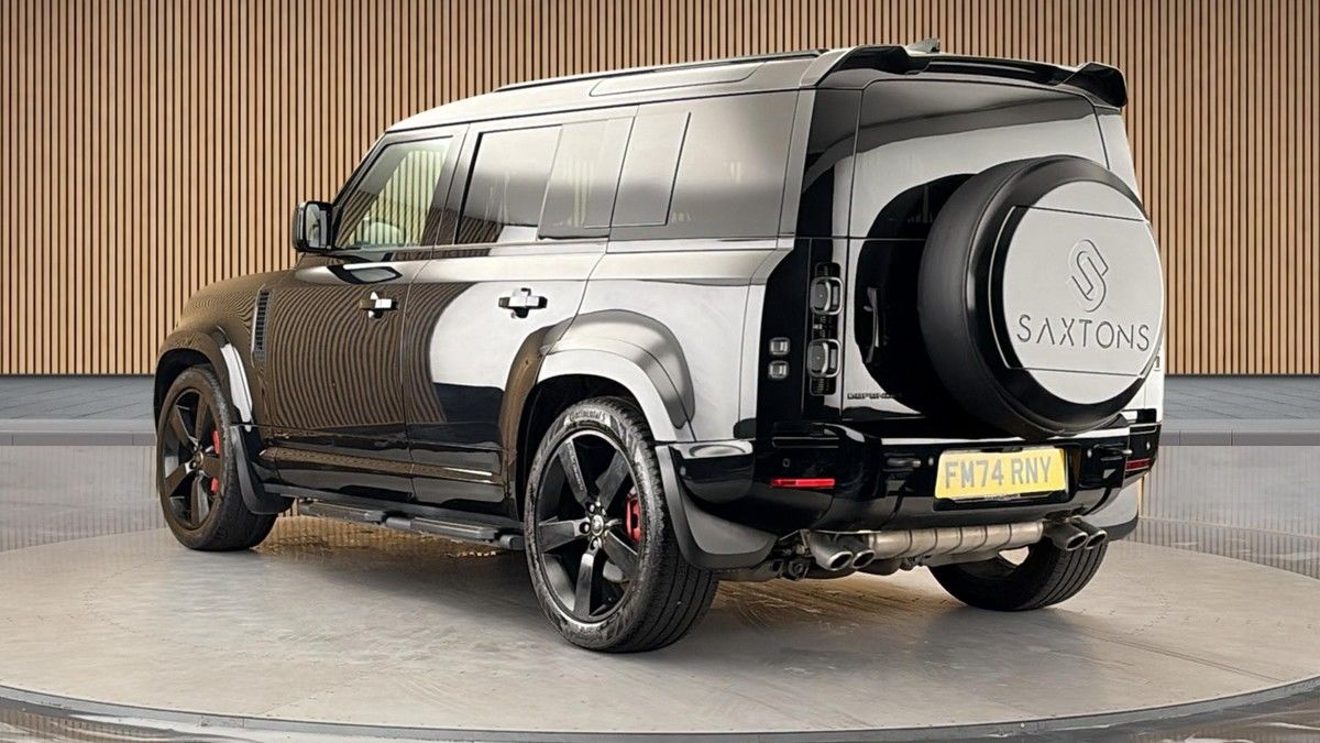 Land Rover Defender 110 Image 2