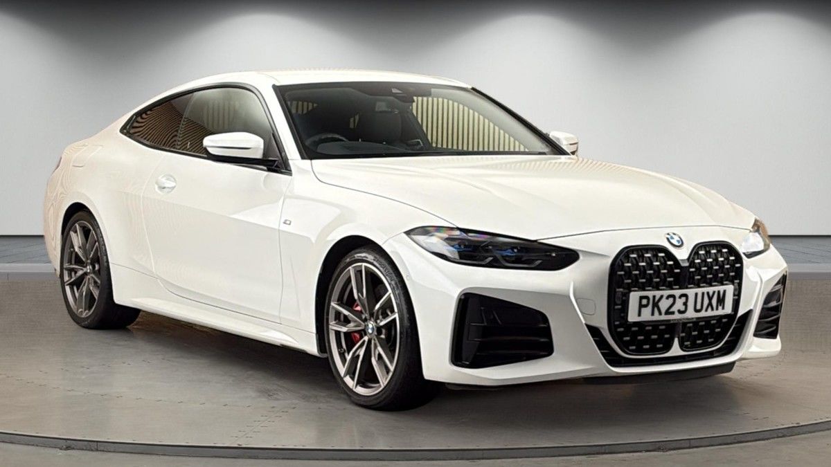 BMW 4 Series Sticky Header Image