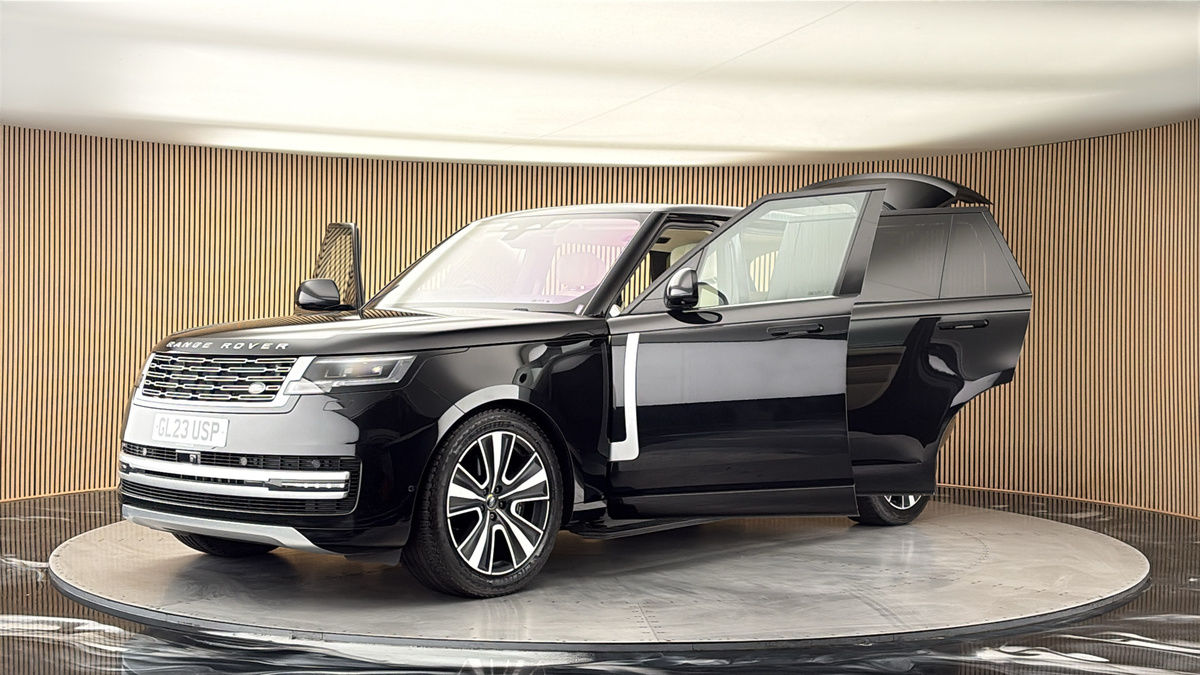 More views of Land Rover Range Rover