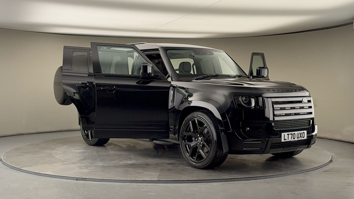 More views of Land Rover Defender 110