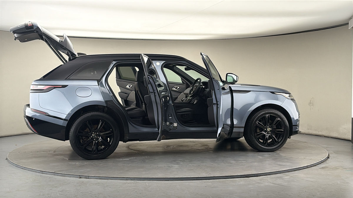 More views of Land Rover Range Rover Velar