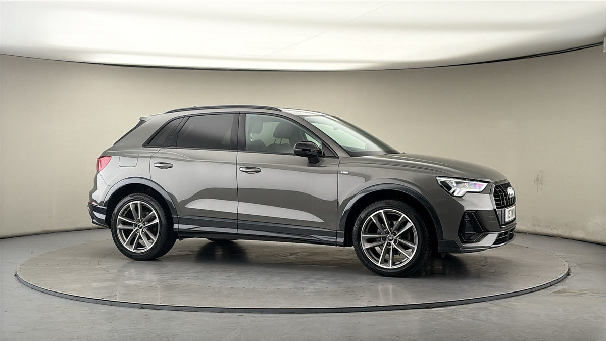 More views of Audi Q3