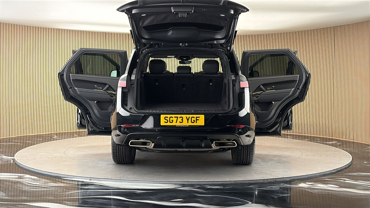 More views of Land Rover Range Rover Sport