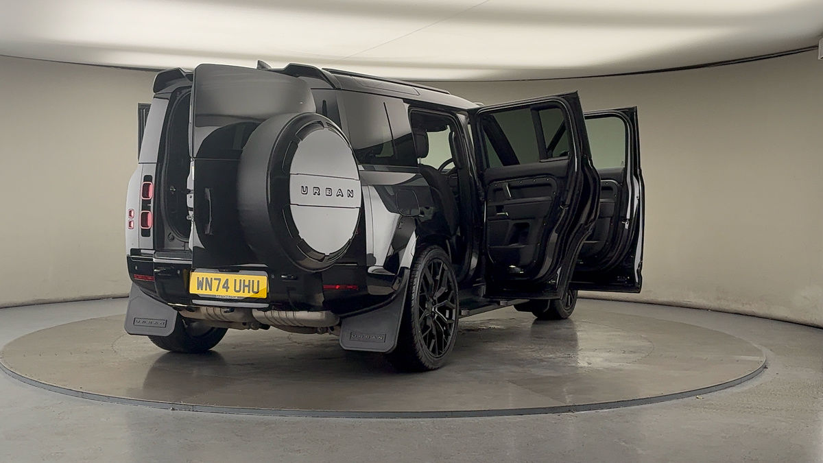 More views of Land Rover Defender 110