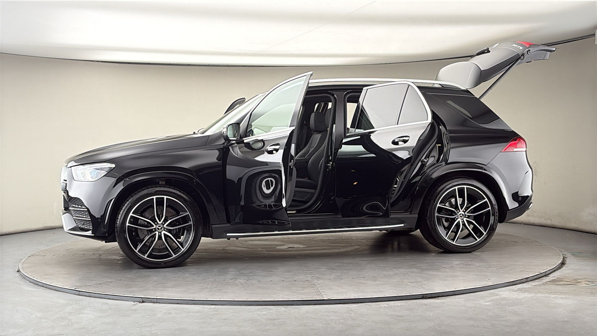 More views of Mercedes-Benz GLE