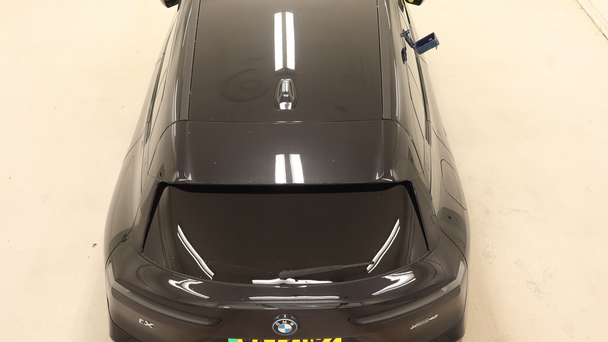 BMW iX Image 8