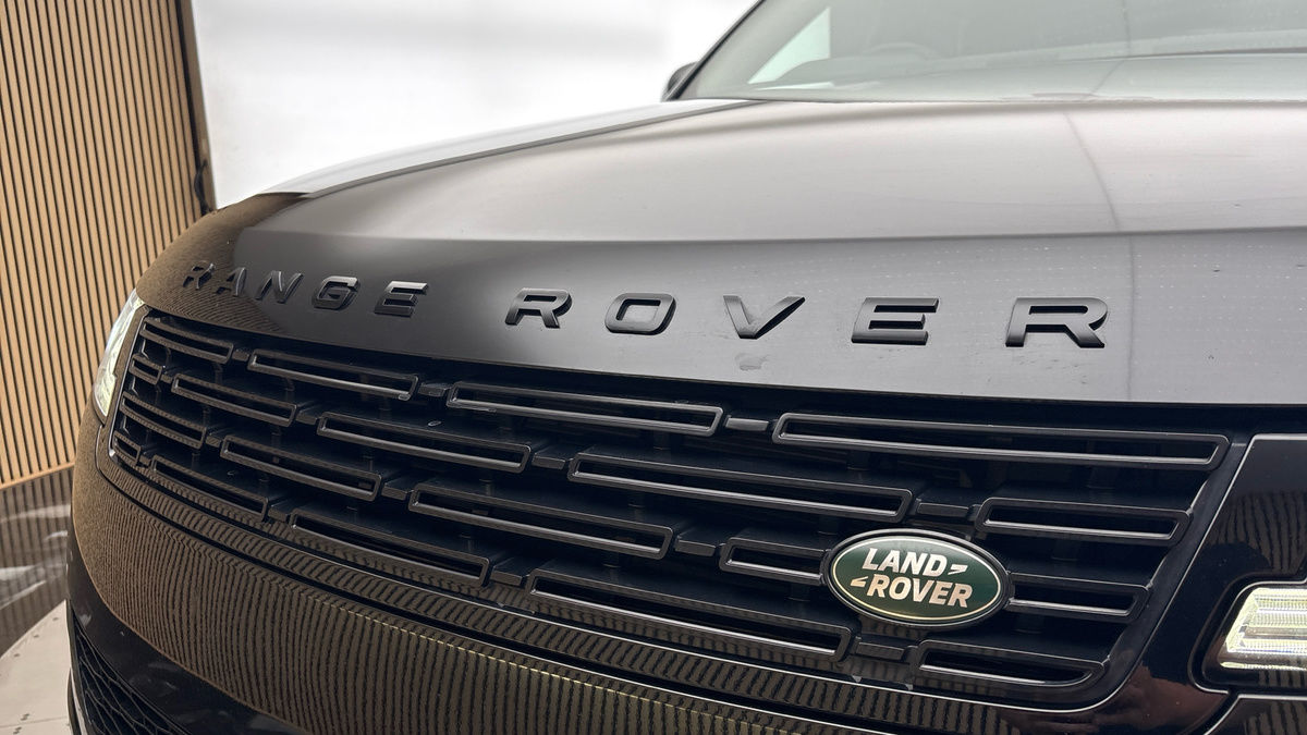 Land Rover Range Rover Sport Image 24