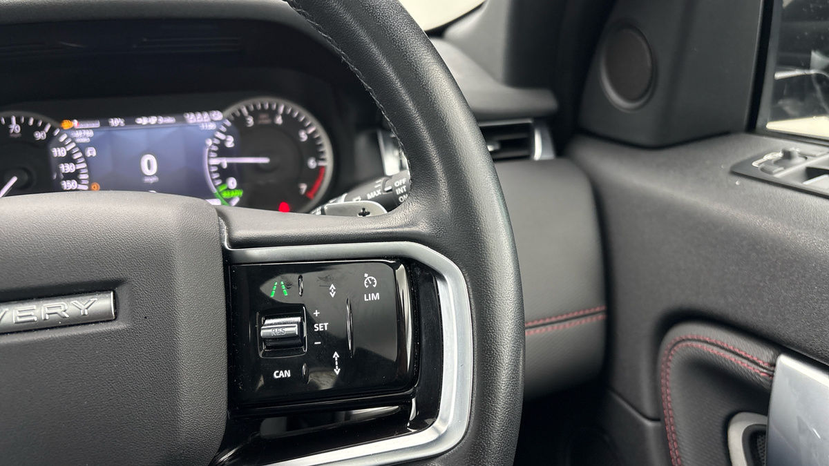 Land Rover Discovery Sport Image 14