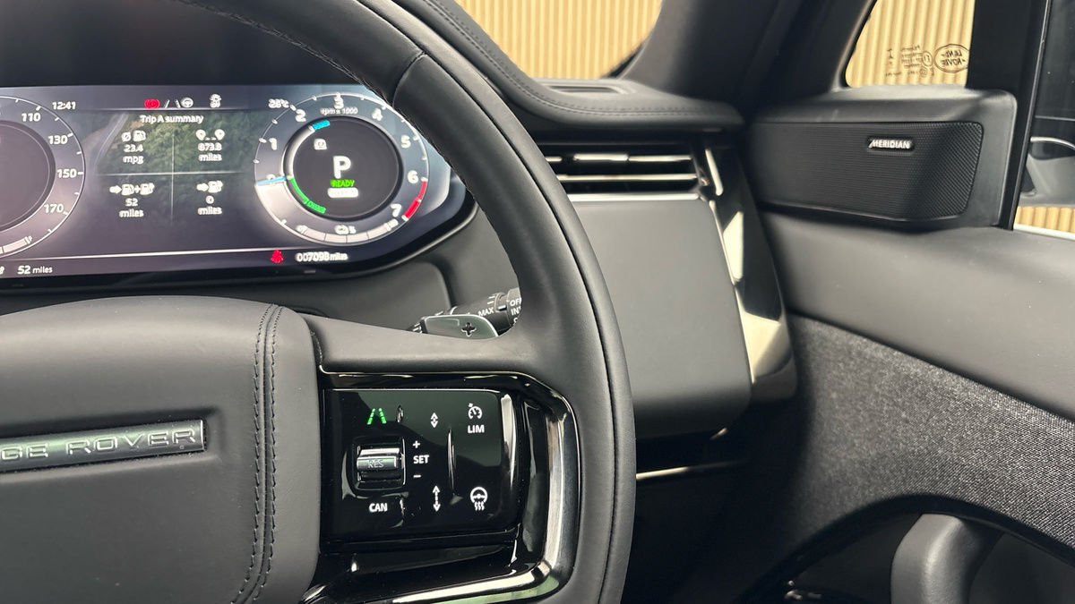 Land Rover Range Rover Sport Image 14