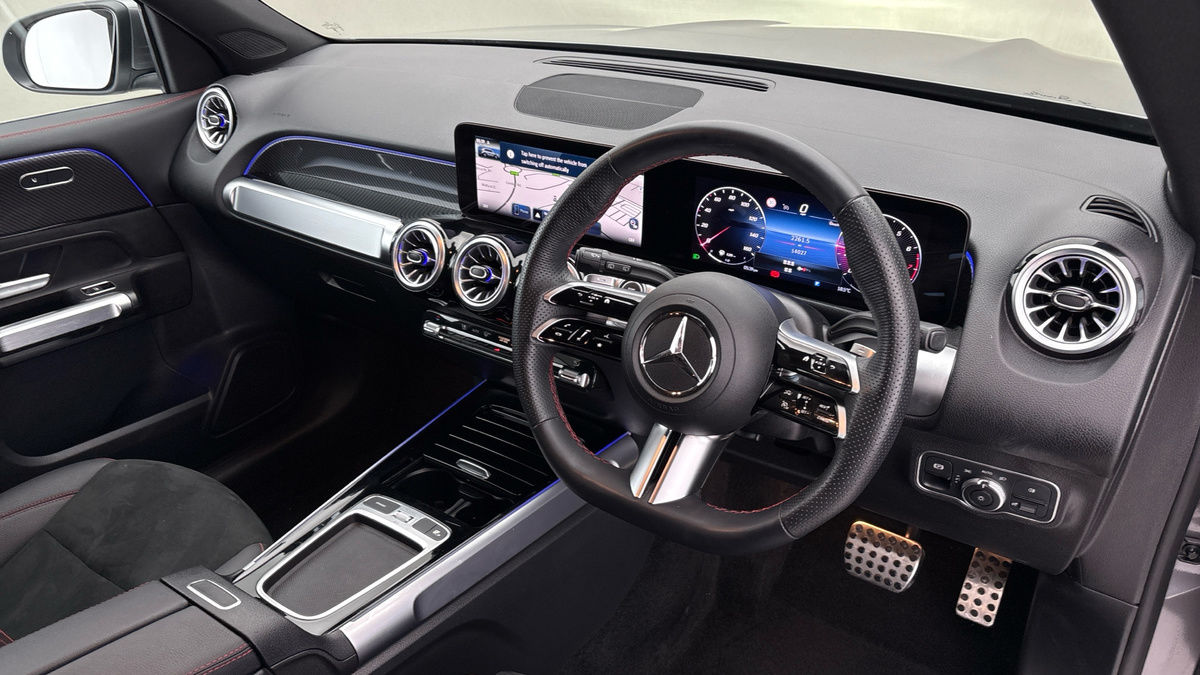 Mercedes-Benz GLB Image 5