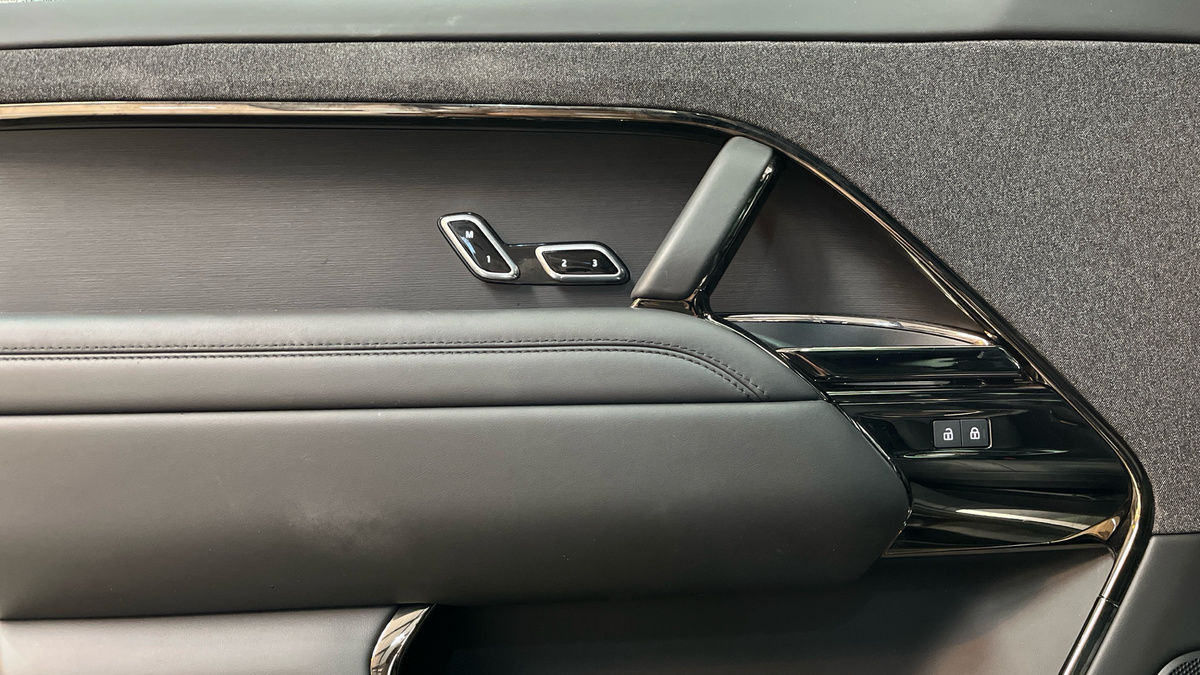 Land Rover Range Rover Sport Image 19
