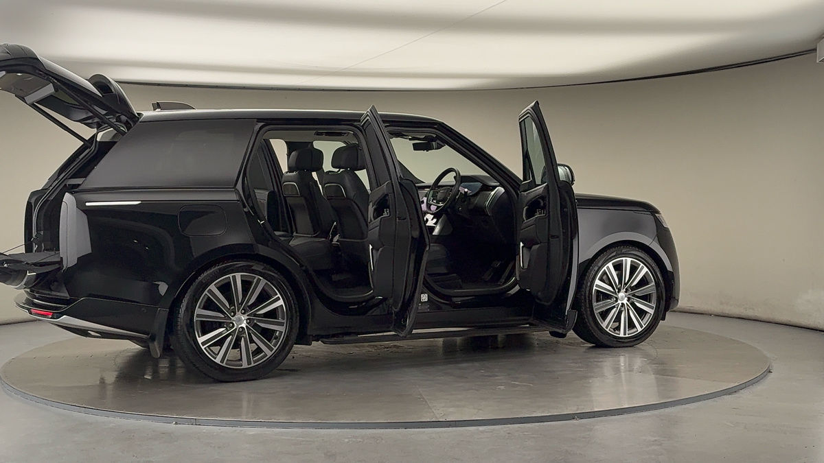 More views of Land Rover Range Rover