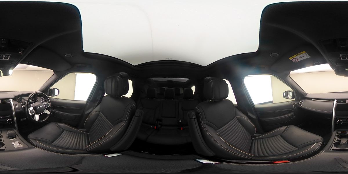 More views of Land Rover Discovery