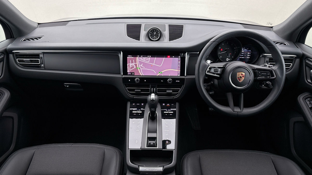 Porsche Macan Image 12