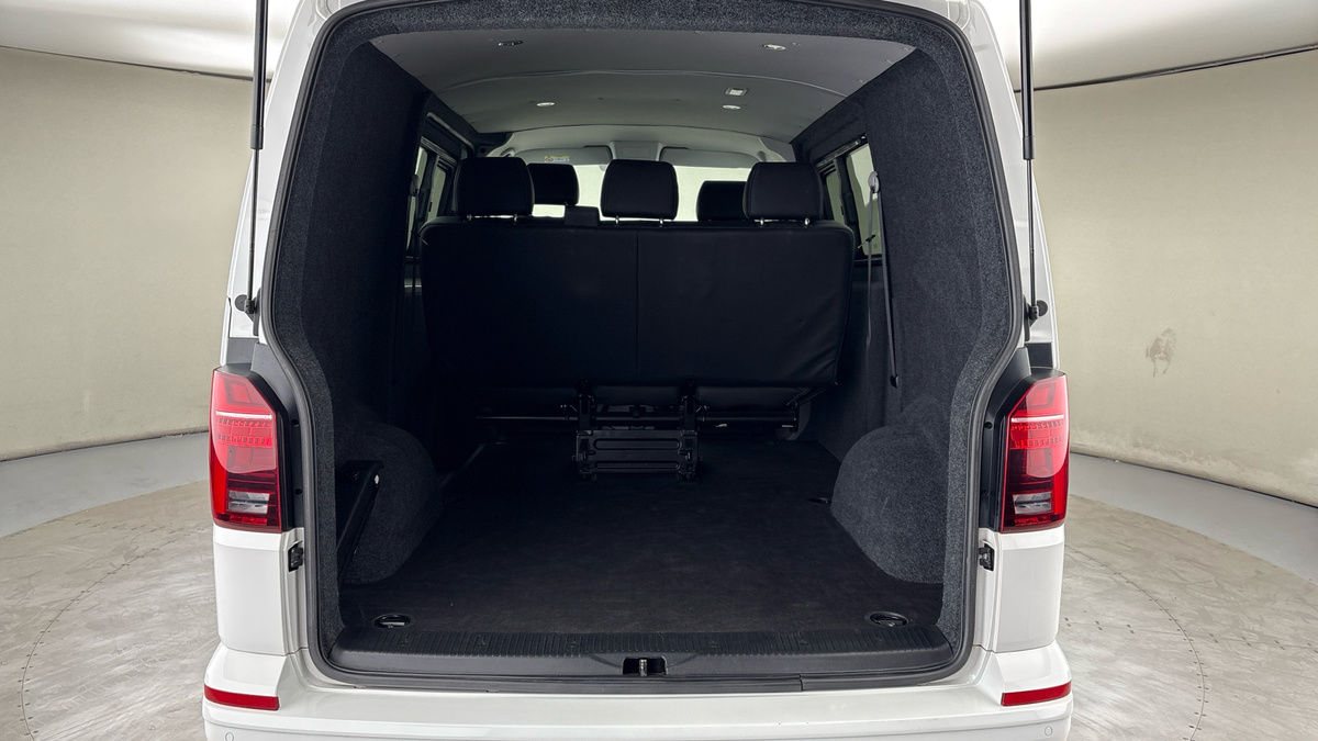 Volkswagen Transporter Image 11