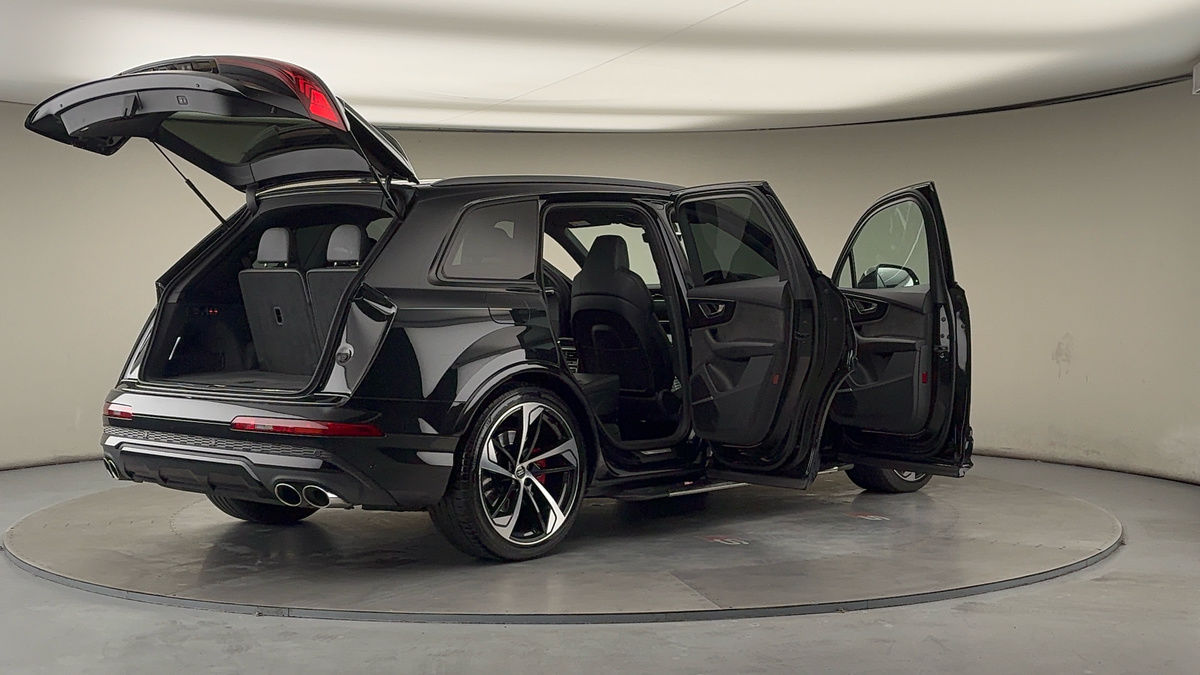 More views of Audi SQ7