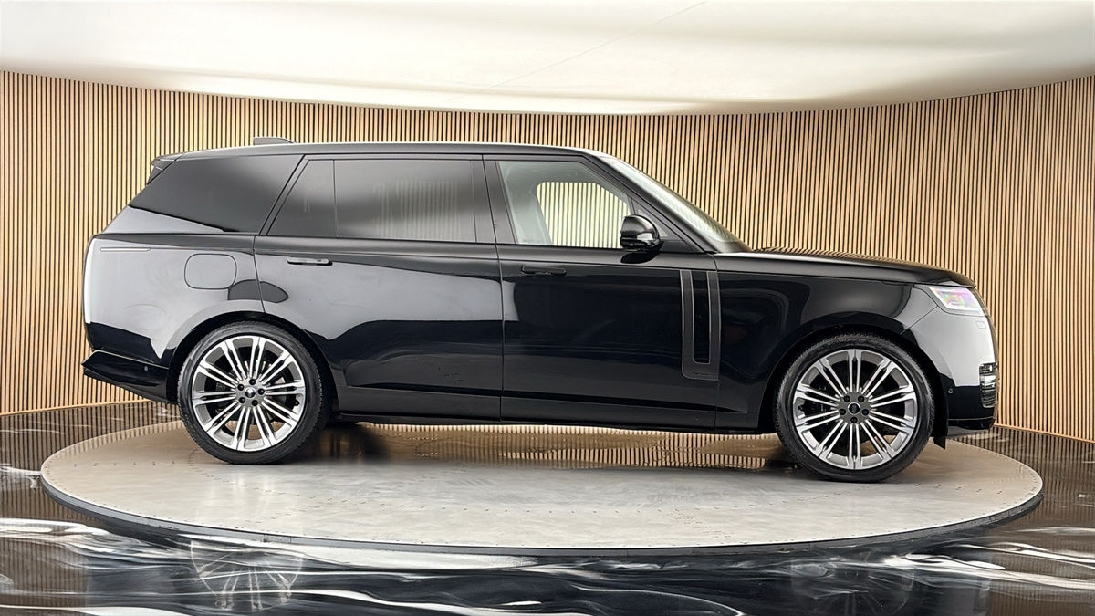 More views of Land Rover Range Rover
