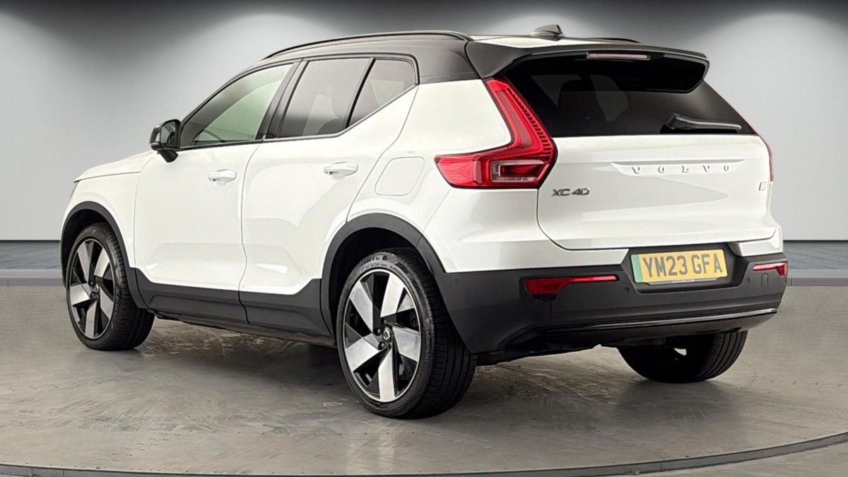 Volvo XC40 Image 2