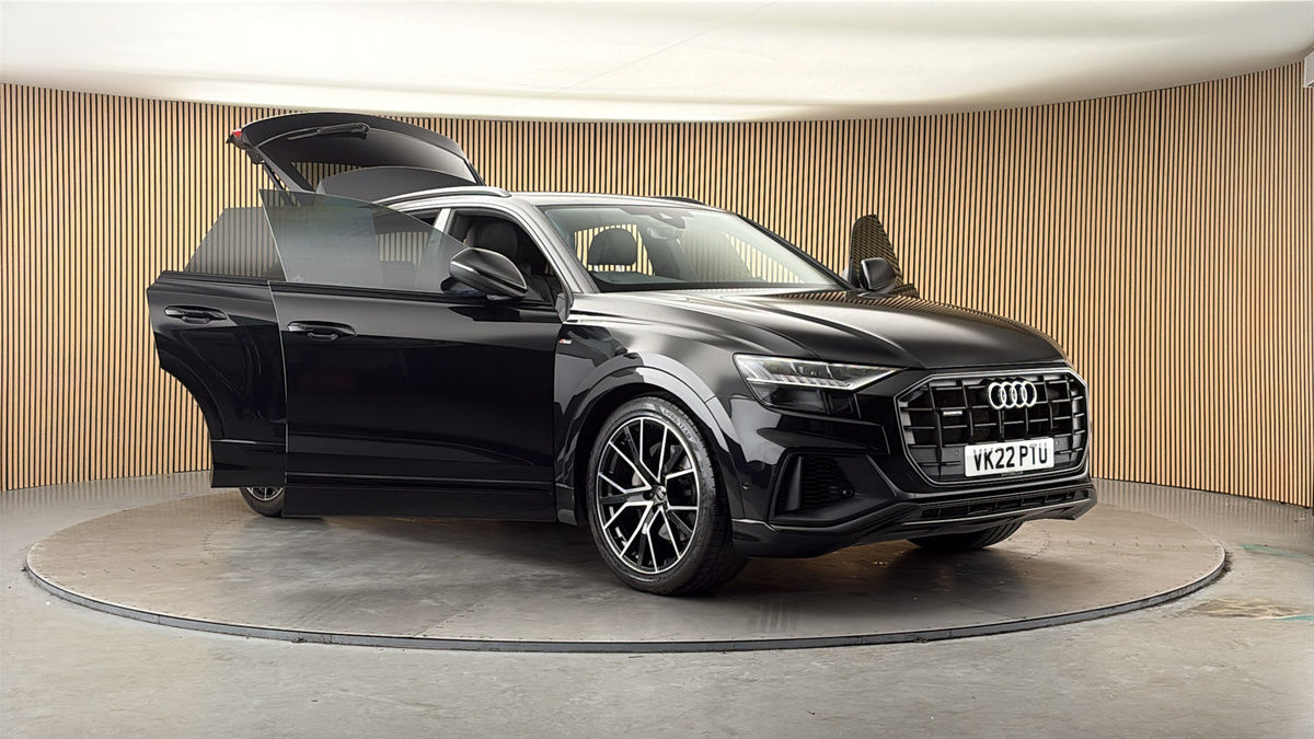 More views of Audi Q8