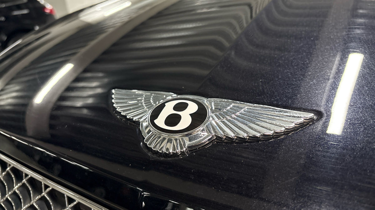 Bentley Bentayga Image 20