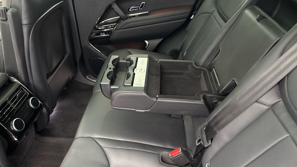 Land Rover Range Rover Sport Image 9