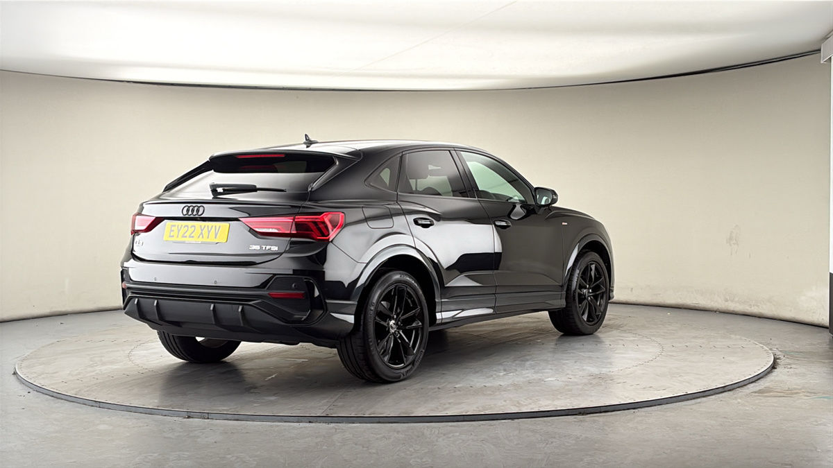 More views of Audi Q3