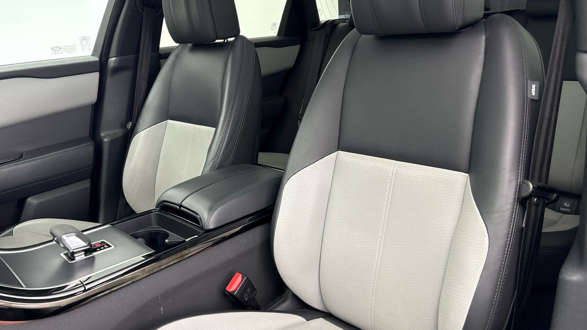 Land Rover Range Rover Velar Image 7
