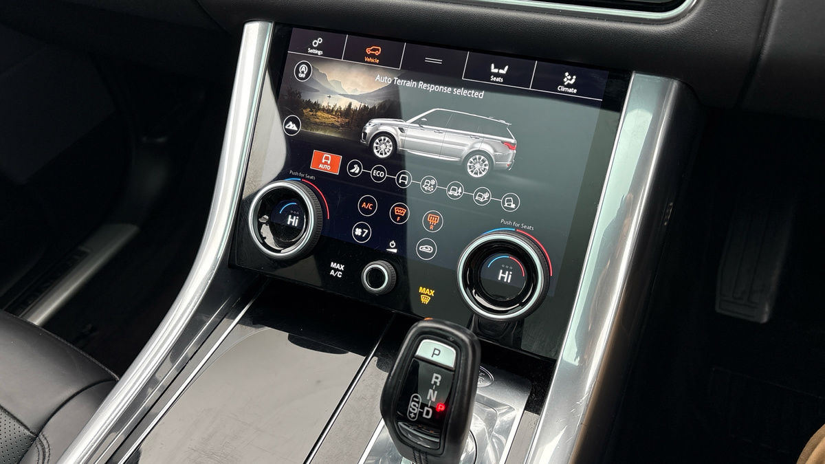 Land Rover Range Rover Sport Image 25