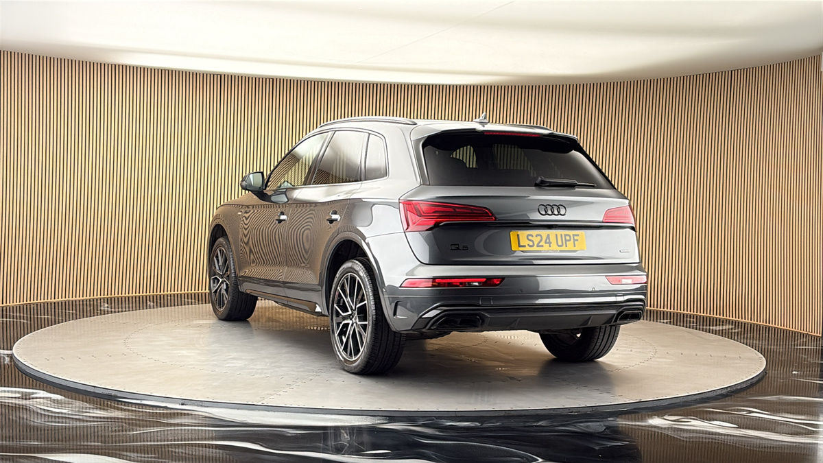 More views of Audi Q5
