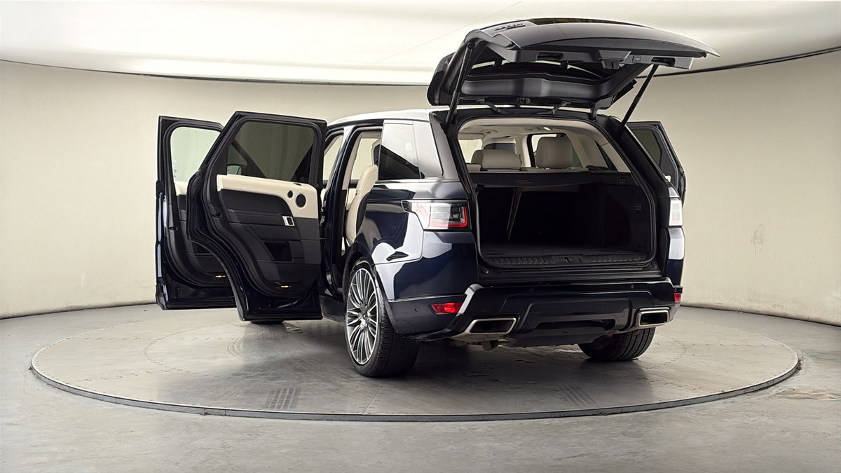 More views of Land Rover Range Rover Sport