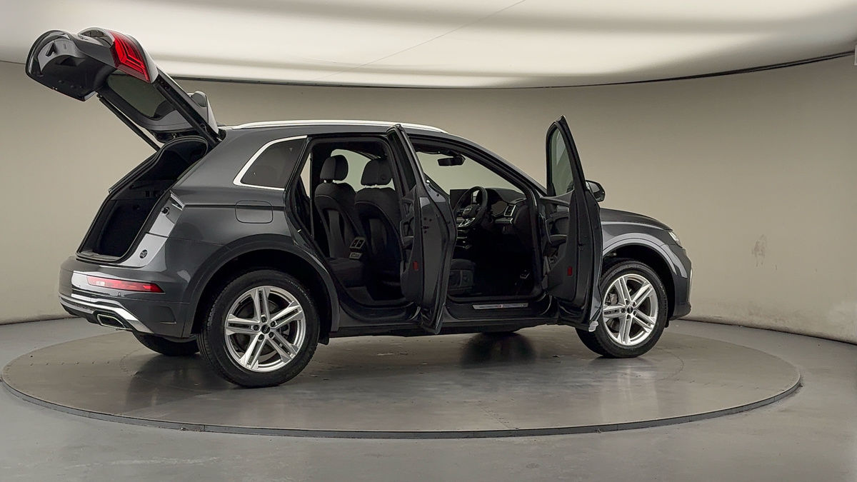 More views of Audi Q5