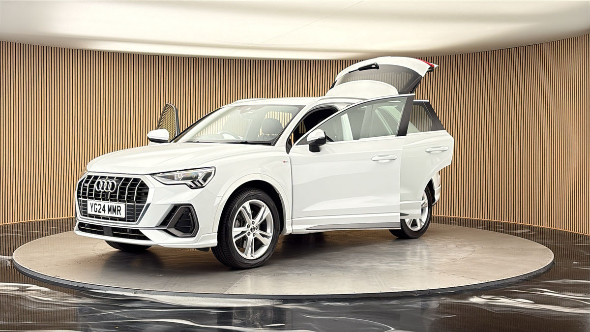 Audi Q3 Image 22