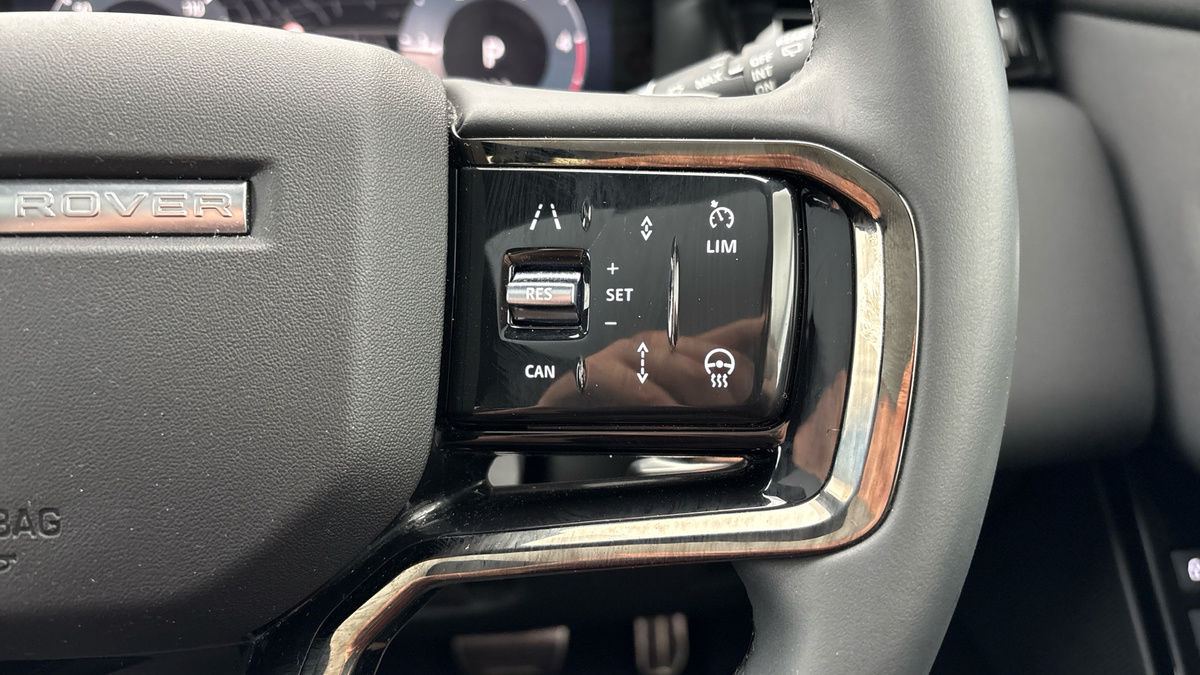 Land Rover Range Rover Velar Image 14